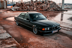 BMW-E32-4