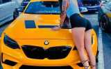 BMW-e32-girl-13